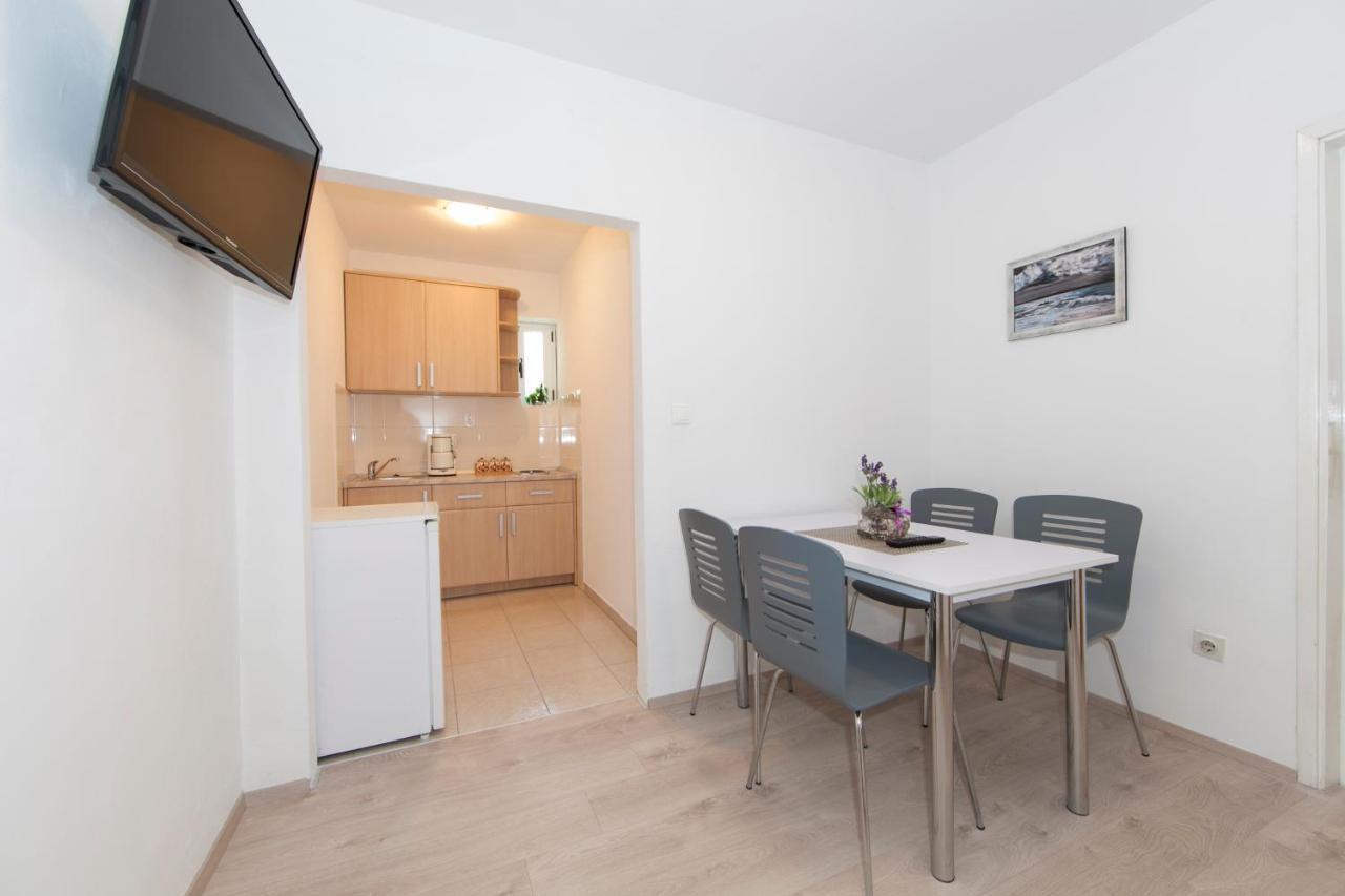 Apartmani Iva Tučepi Екстериор снимка