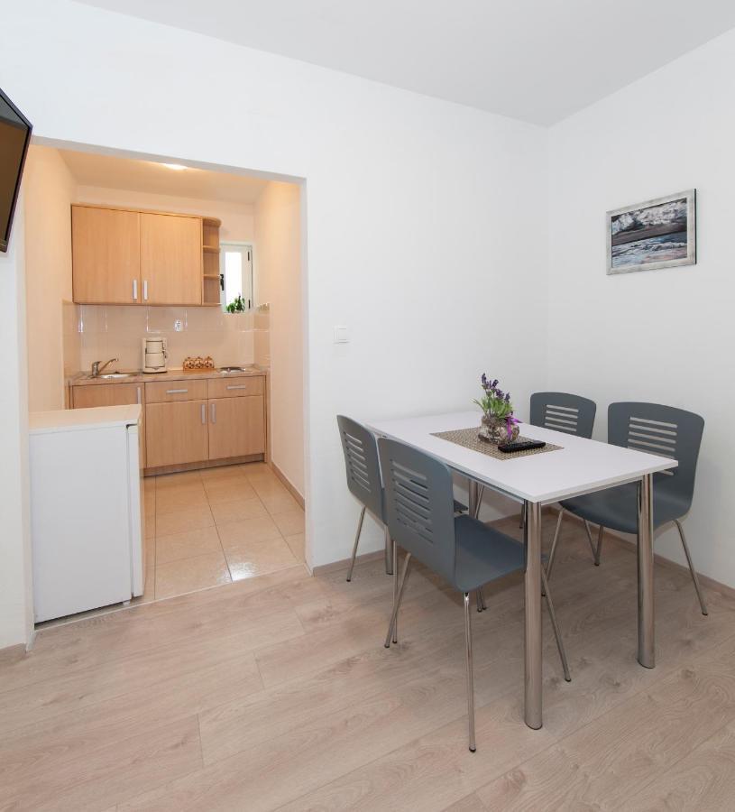 Apartmani Iva Tučepi Екстериор снимка