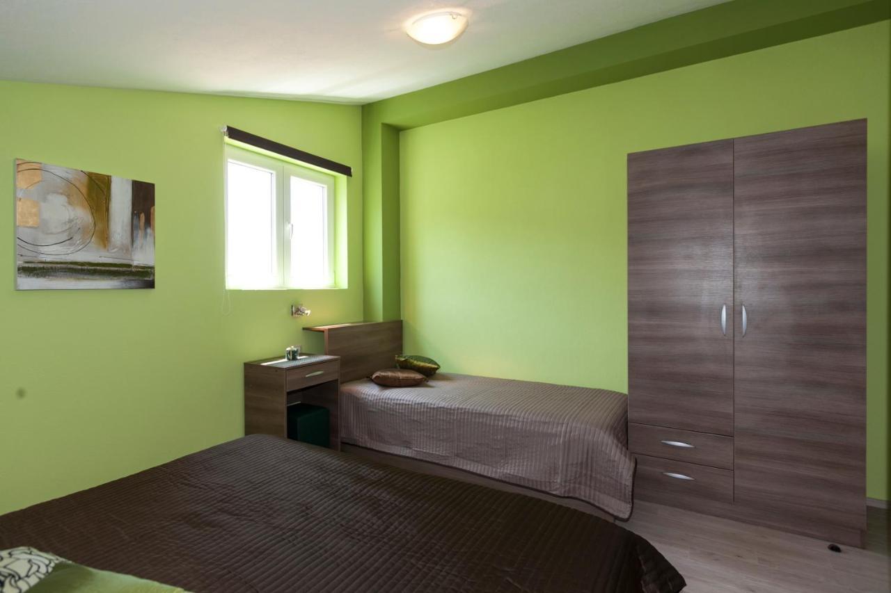 Apartmani Iva Tučepi Екстериор снимка